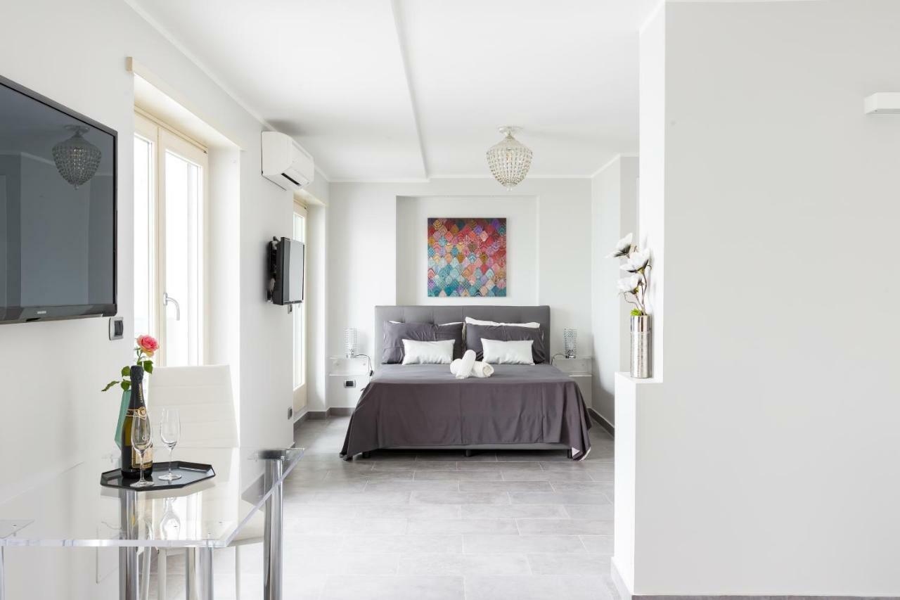 Penthouse 40 In Trastevere With Seasonally Jacuzzi Roma Exterior foto