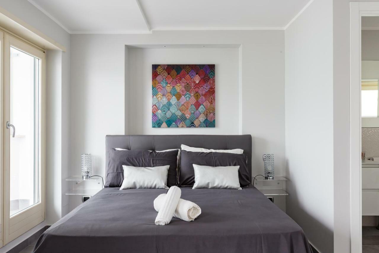 Penthouse 40 In Trastevere With Seasonally Jacuzzi Roma Exterior foto